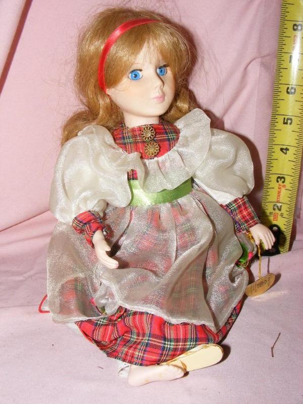 lot 177 image: 1984 Christmas, Porcelain Doll...