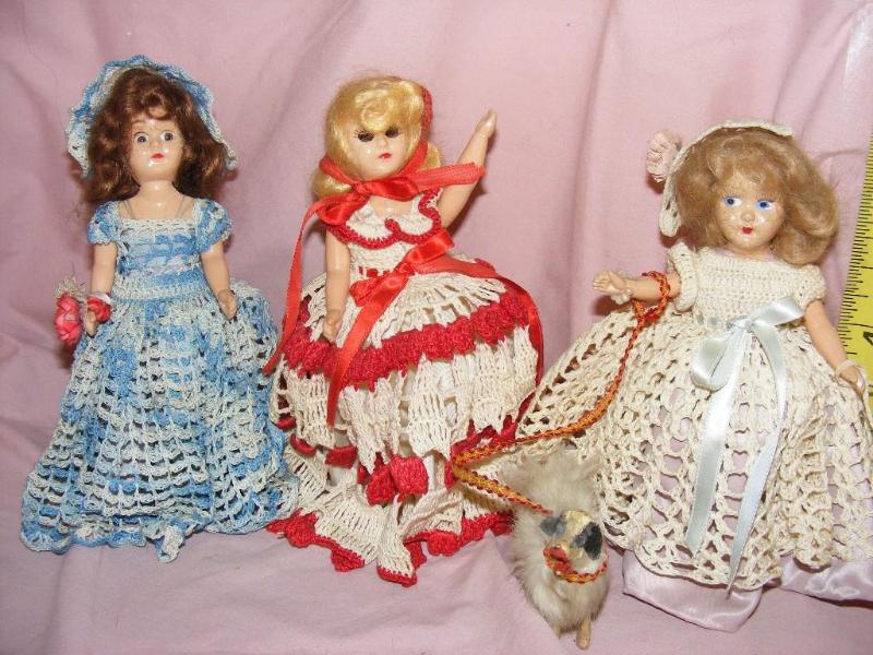lot 231 image: Lot of three dolls with Crochet Dre...