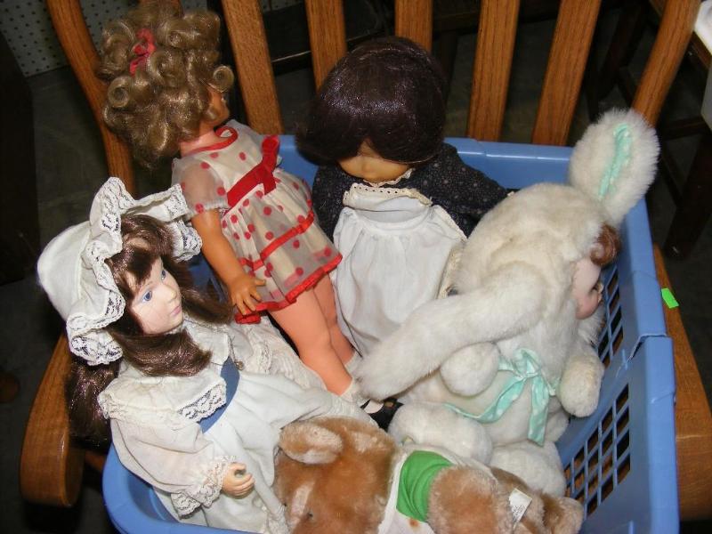 lot 239 image: Lot of Misc&nbspToybox Dolls...