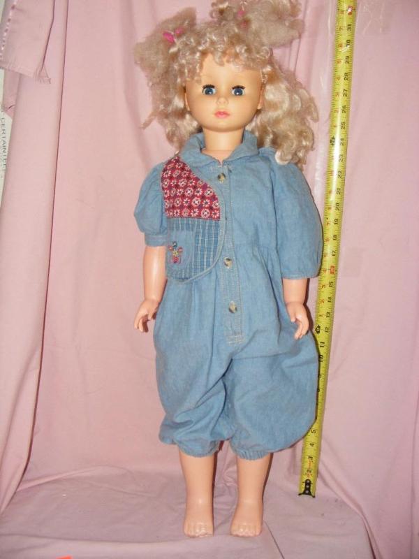 lot 267 image: Lot 3 toddler dolls...