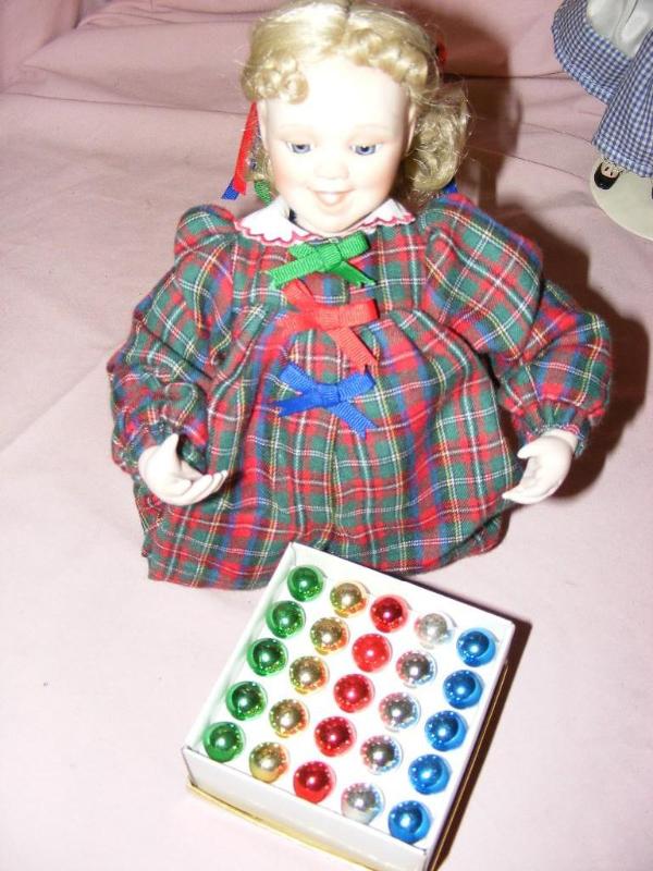 lot 29 image: Mary Tretter Porcelain Doll M...