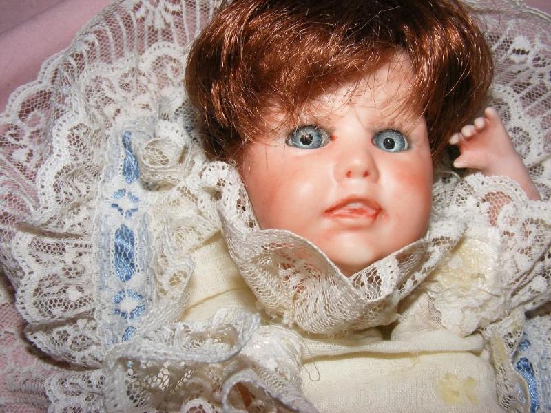 lot 66 image: Baby Doll Pillow...