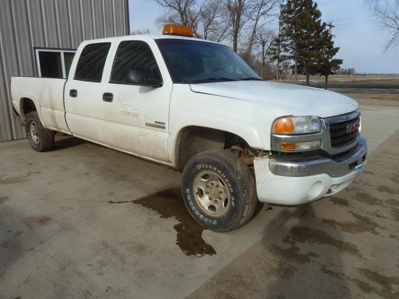 2005 GMC Sierra &nbsp3500HD 4WD T...