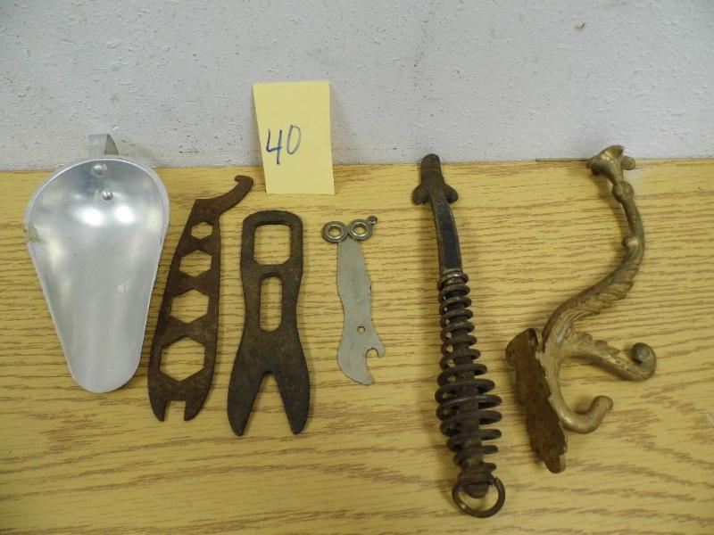 Lot of Vintage Metal Items...