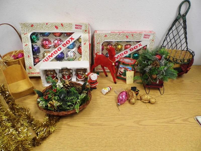 Lot of Vintage Christmas Items incl...