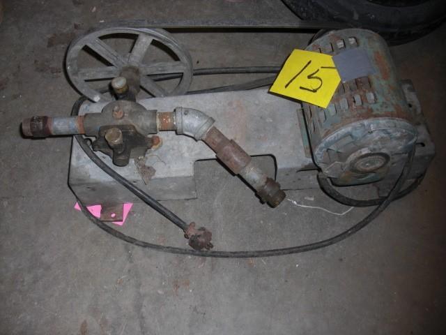 lot 15 image: Electric Water pump and motor. Test...