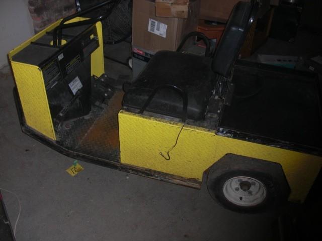 lot 2 image: CUSHMAN EZGO  ELECTRIC TUG.. M...