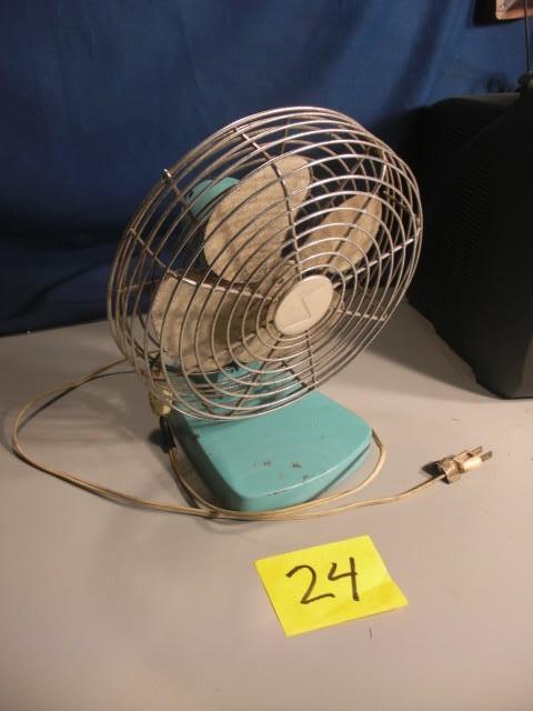 lot 24 image: 10 in Diameter Fan.. Tested and wor...