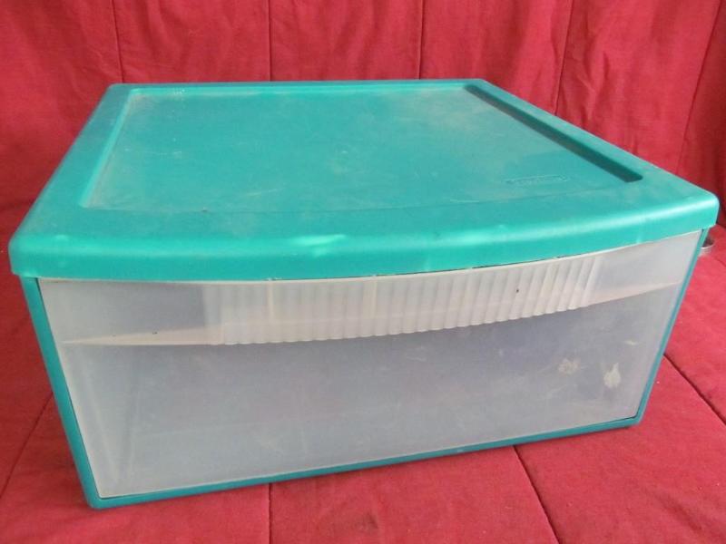 Sterilite&nbspDrawer Storage Conta...