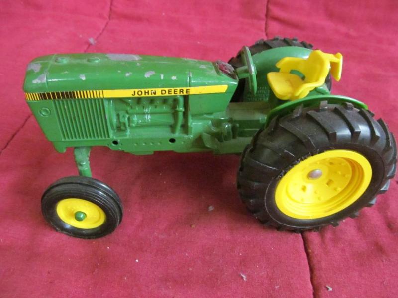 John Deere, Metal 8&quot...