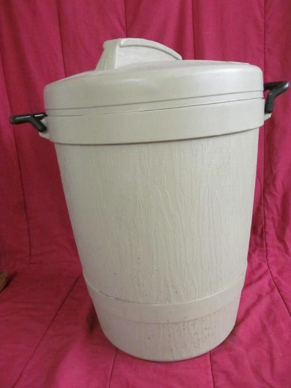 Gott 33 Gallon Garbage Container...