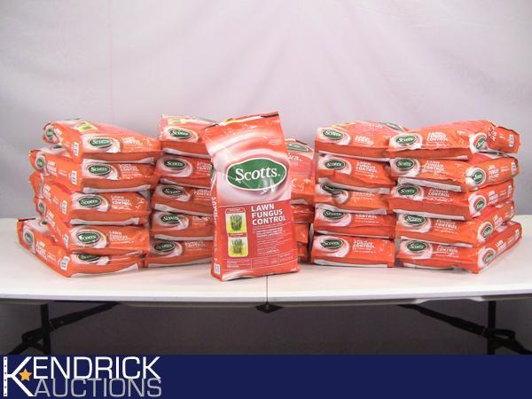 lot 22 image: 25 Bags of&nbspScotts Lawn Fungus ...