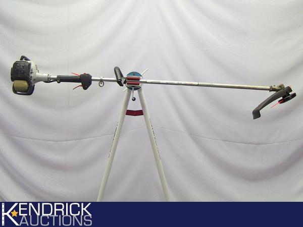 lot 7 image: Echo SRM-230 String TrimmerWeed Wh...
