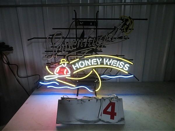 Leinenkuguls Honey Weiss Man in a ...