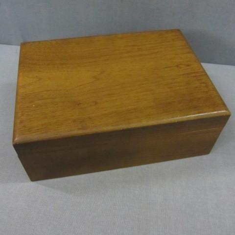 Humidor, fine hardwood box, excelle...