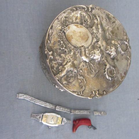 Elgin watch &amp dresser box, ladi...