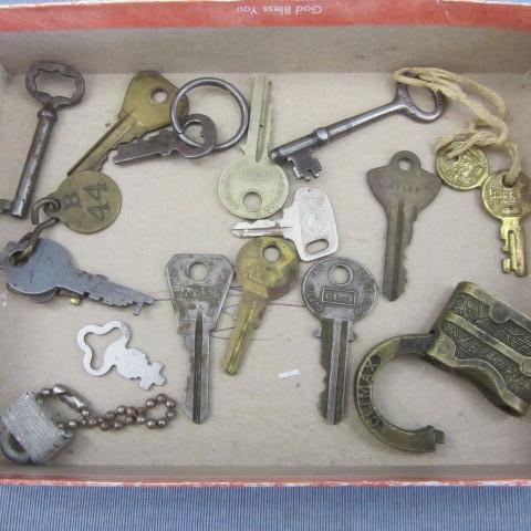 Climax padlock and variety of keys...