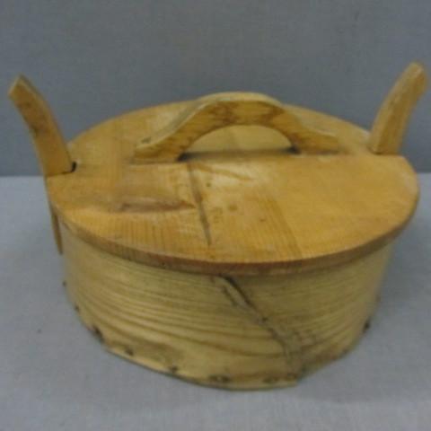 Round tina box, handmade 8&qu...