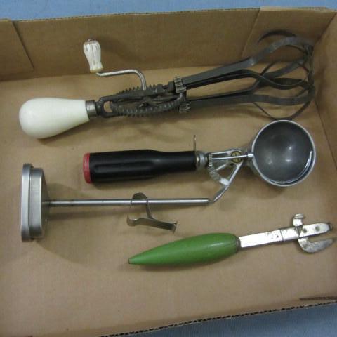 Kitchen tools wood handle egg beat...