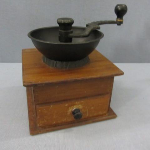 Olde Thompson coffee grinder,...