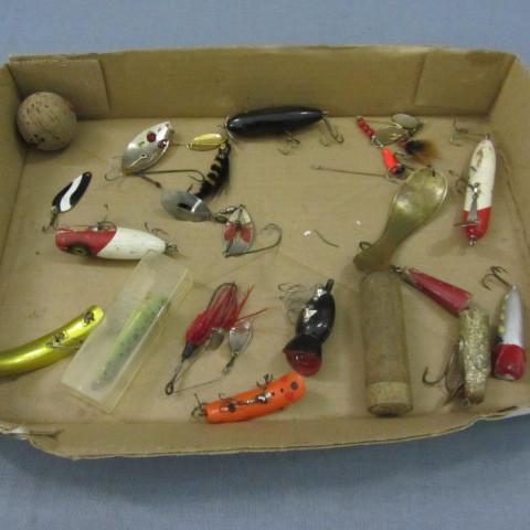 Vintage fishing tackle, 20 pieces...