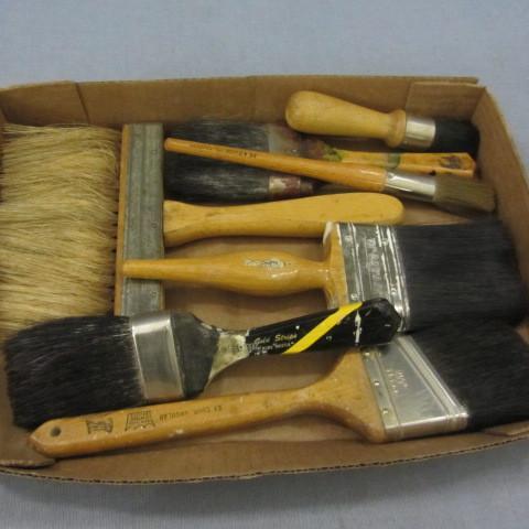 Fine bristle paint brushes, set of ...