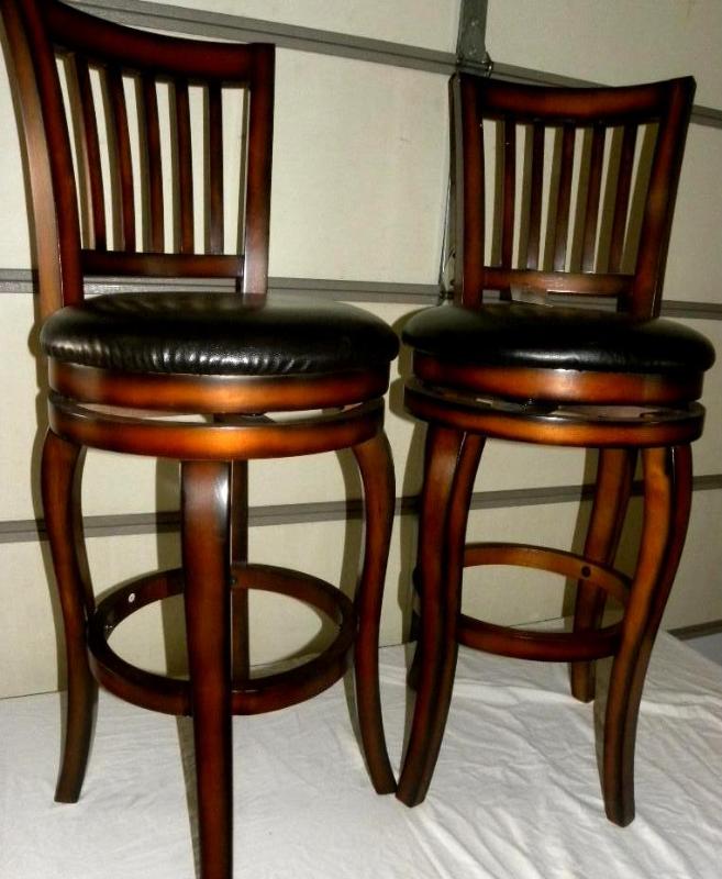 Pair of Castle Creek Swivel Barstoo...