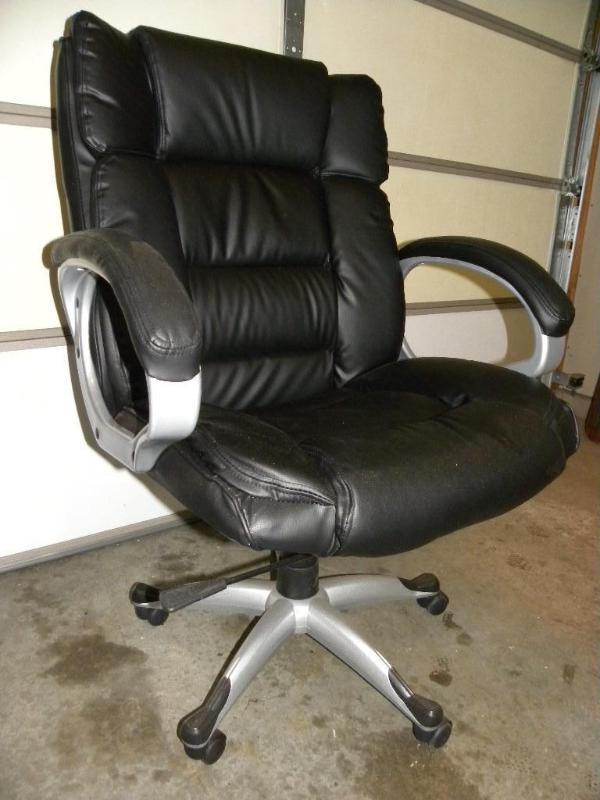 Castle Creek Big Mans Office Chair...