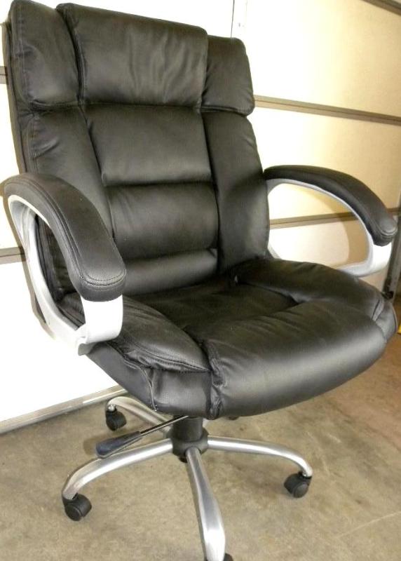 Castle Creek Big Mans Office Chair...