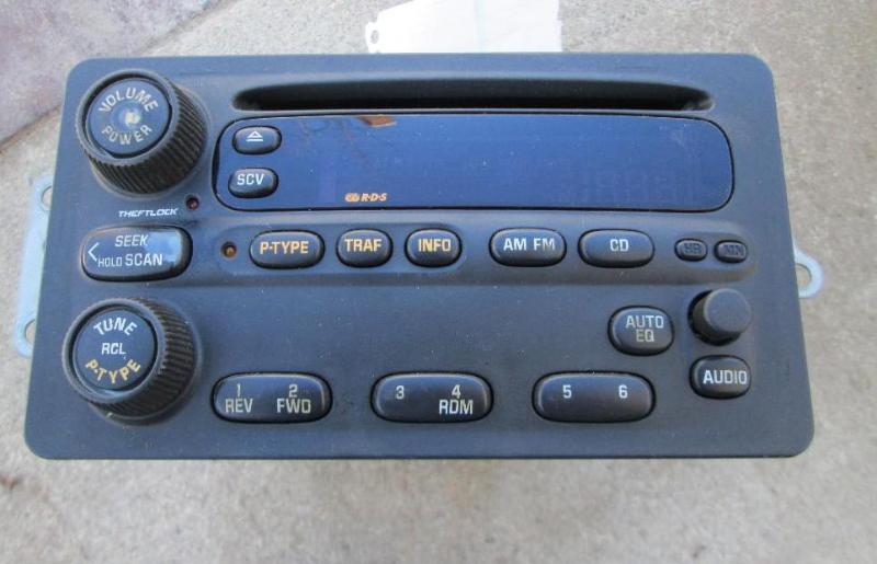 lot 1 image: Delco electronics CD Tuner car ster...
