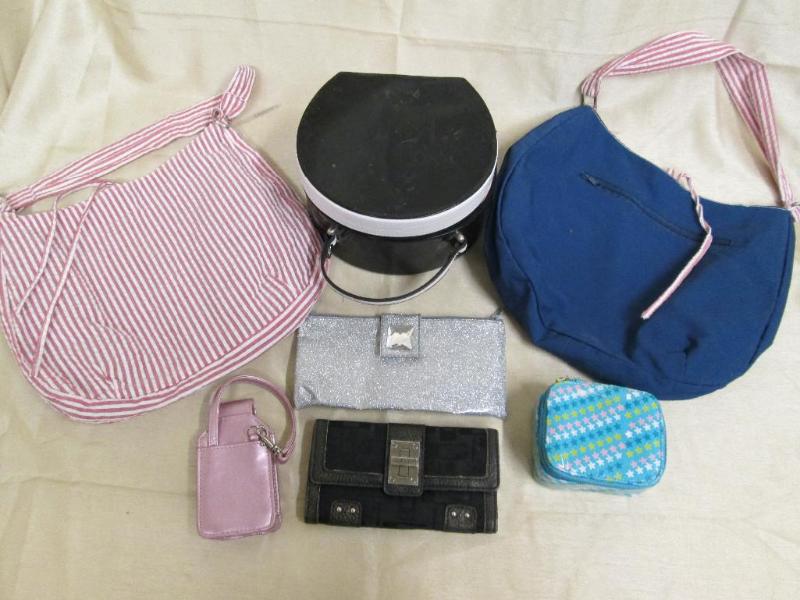 lot 124 image: Lot of handbags, totes, and wallets...