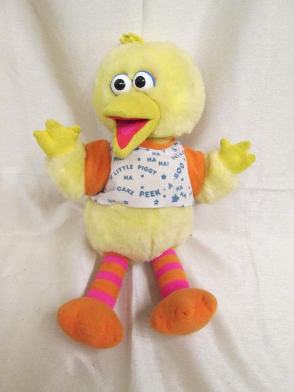 lot 135 image: Talking baby Big Bird. Requires 4 A...
