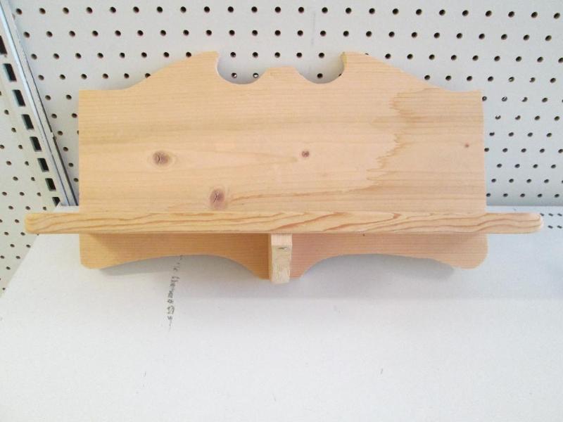 lot 138 image: Nicely made pine one-tier shelf...