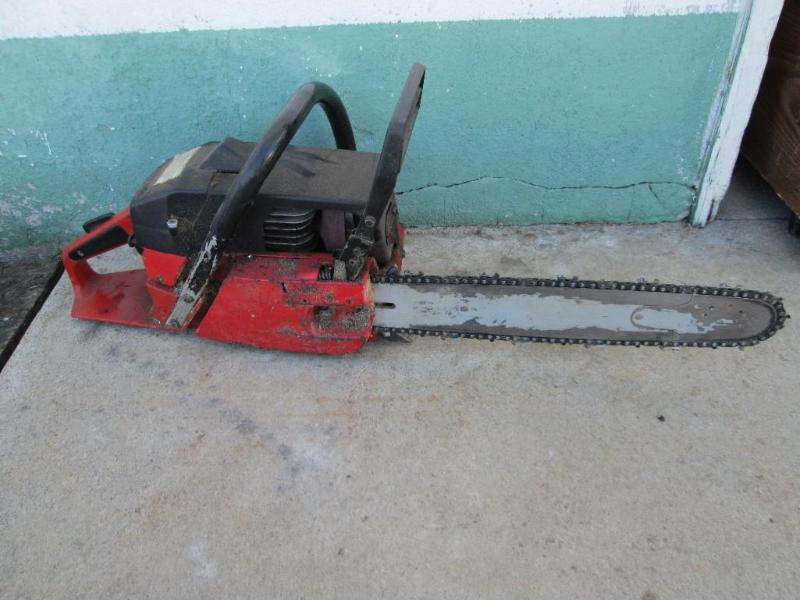 lot 14 image: Jonsereds gas power chain saw...