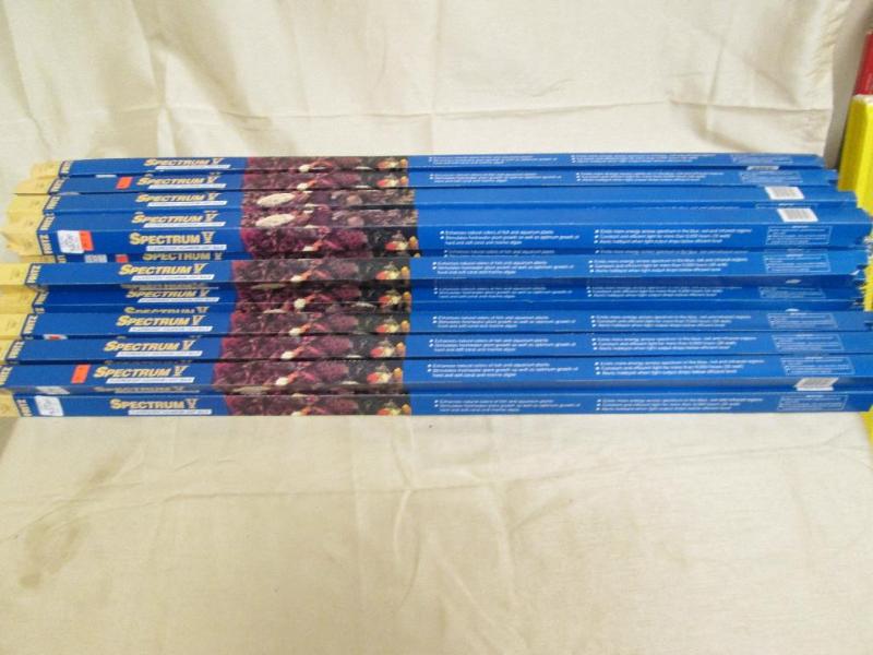 lot 150 image: Lot of 26 fluorescent aquarium bulb...