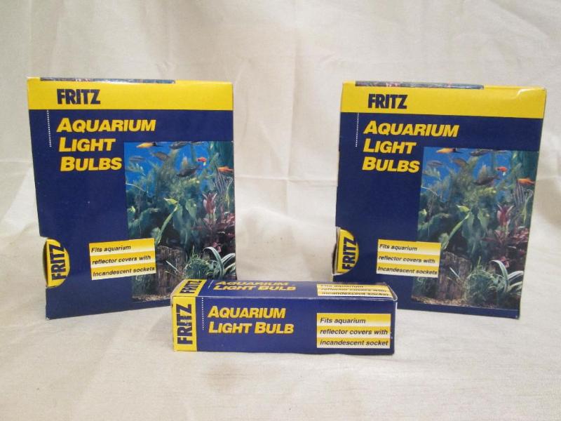 lot 155 image: Lot of 25 clear aquarium light bulb...
