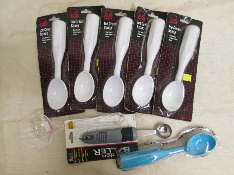 lot 183 image: Lot of ice cream scoops and misc ut...