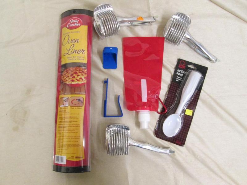 lot 189 image: Lot of miscellaneous kitchen items....