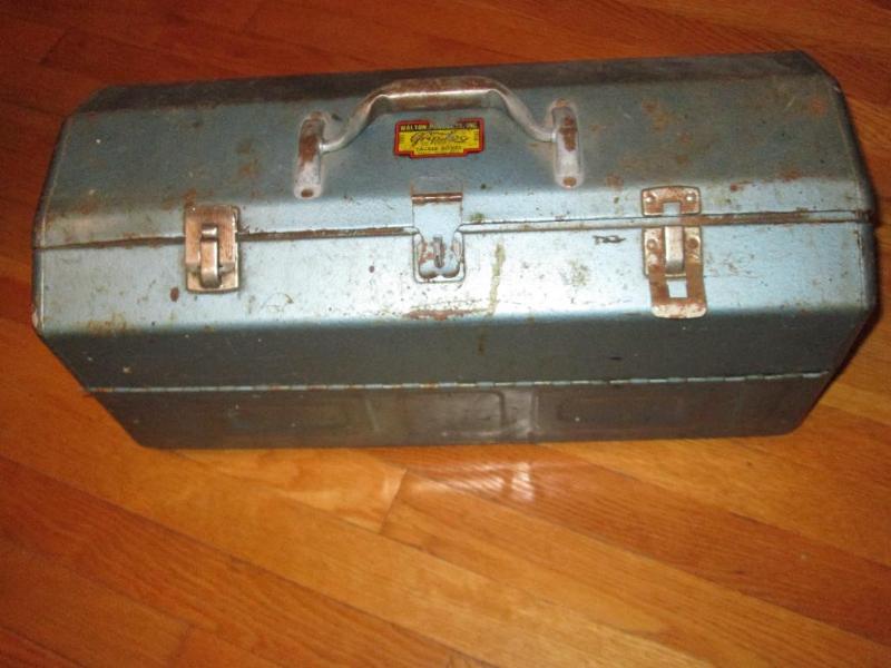 lot 236 image: Vintage Walton Products tool or tac...