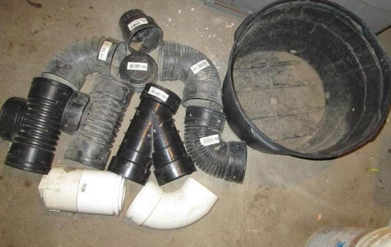 lot 265 image: Assorted drainage pipe fittings, wi...