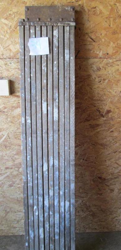 lot 34 image: Old wood and metal sliding expandab...