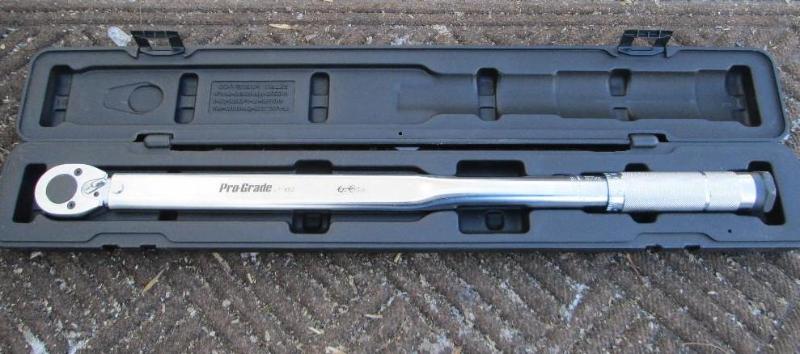 lot 4 image: Pro Grade 11852 racheting breaker b...