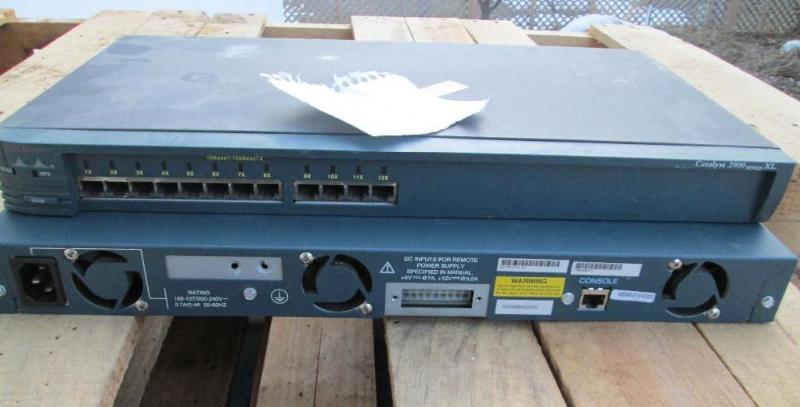 lot 51 image: 2 Cisco systems Catelyst 2900 serie...