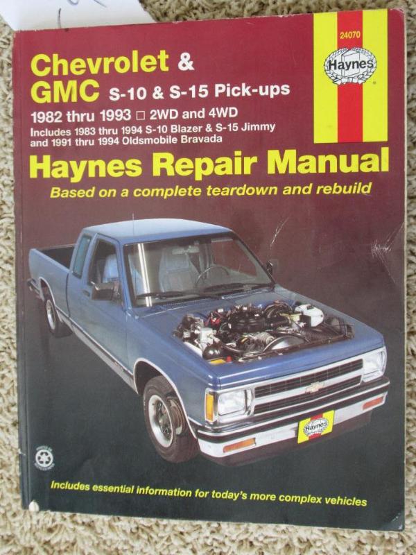 lot 69 image: Haynes Chevrolet and GMC s-10 and s...