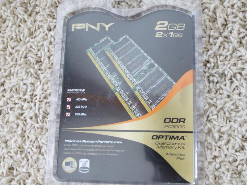 lot 71 image: PNY 2 GB 2x1GB memory sticks...