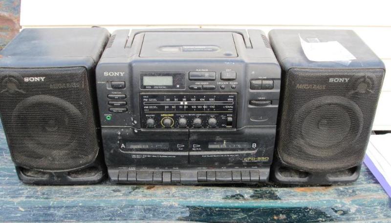 lot 95 image: Sony CD Tuner Tape stereo one speak...
