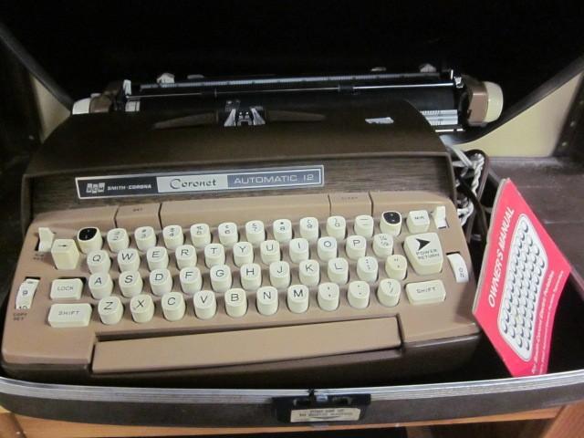 lot 132 image: Smith Corona Coronet Automatic ...