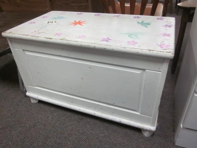 lot 143 image: Wooden toy box with slow closing hi...