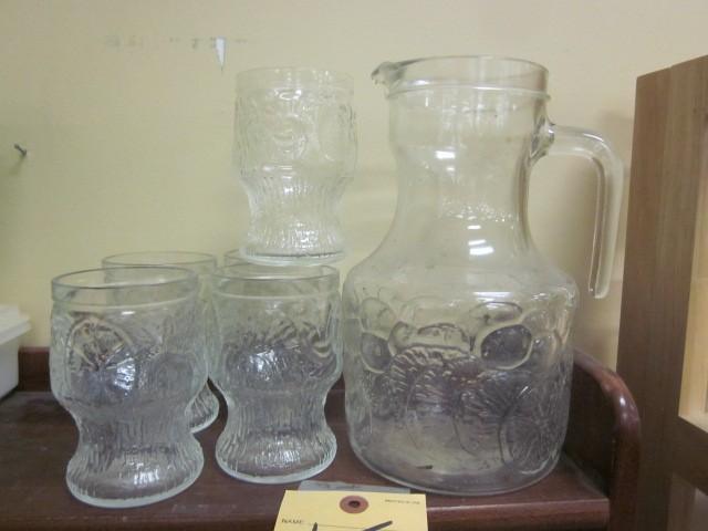 lot 65 image: Patterned glass pitcher and (5) mat...