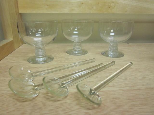 lot 75 image: (3) glass desert cups and glass spo...